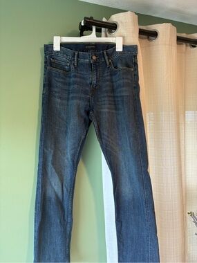 Banana Republic Men's Slim Jeans in Dark Blue Wash